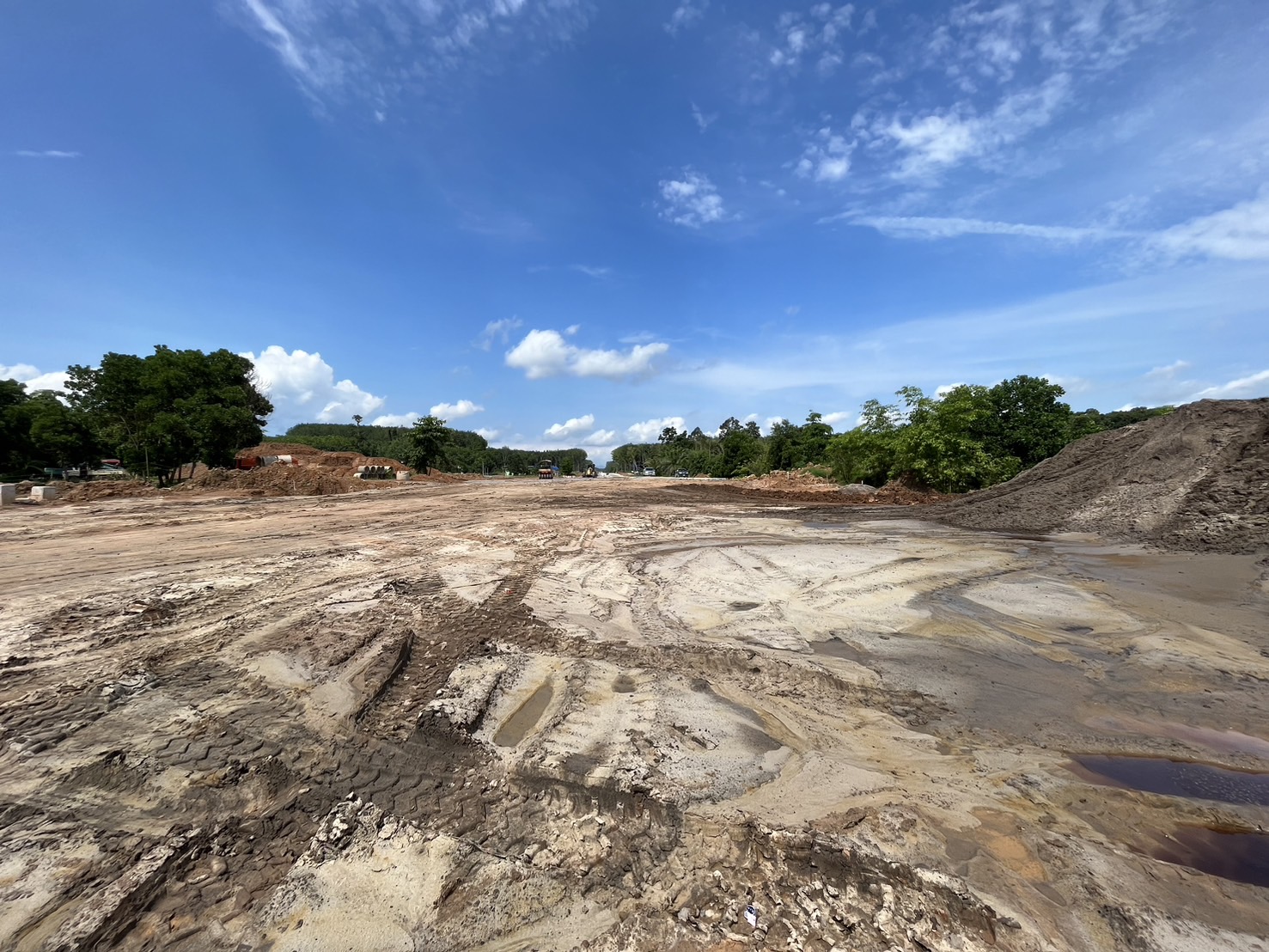 รูป 100 เมตรประจำเดือน พ.ค. 2568